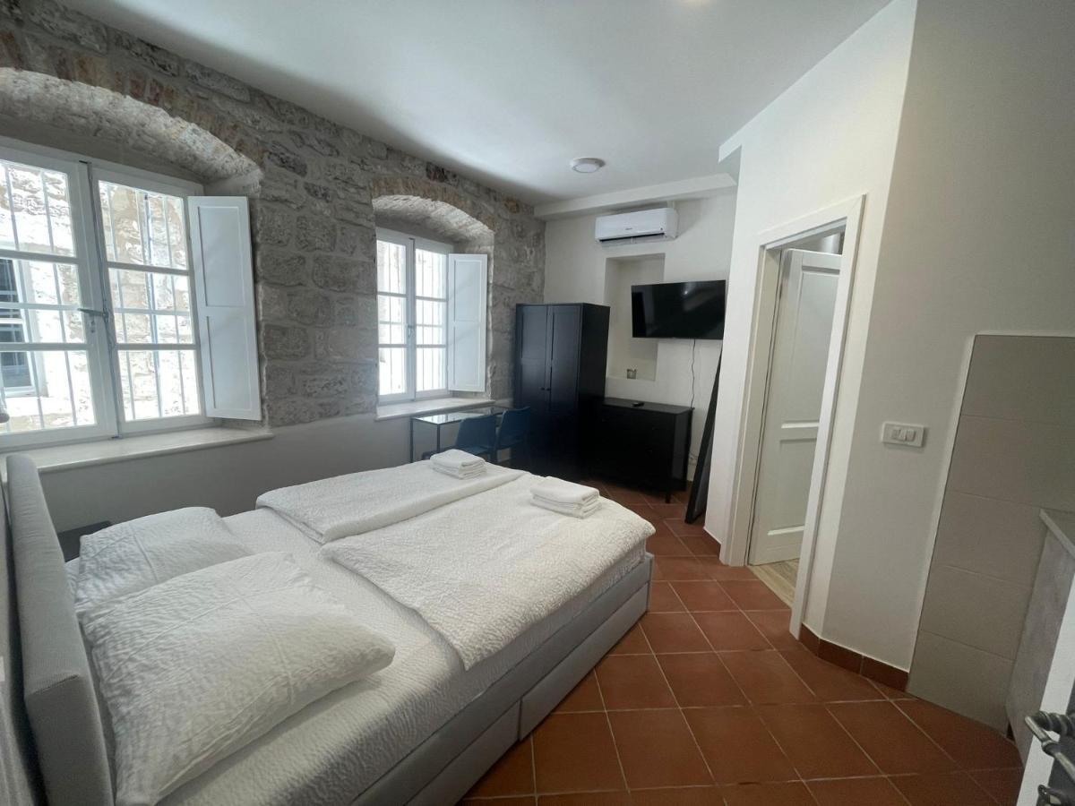 Dominium Premium Location Suites Ragusa Esterno foto